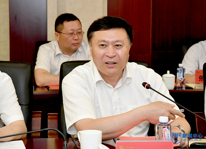 11喬旭校長作工作匯報.jpg